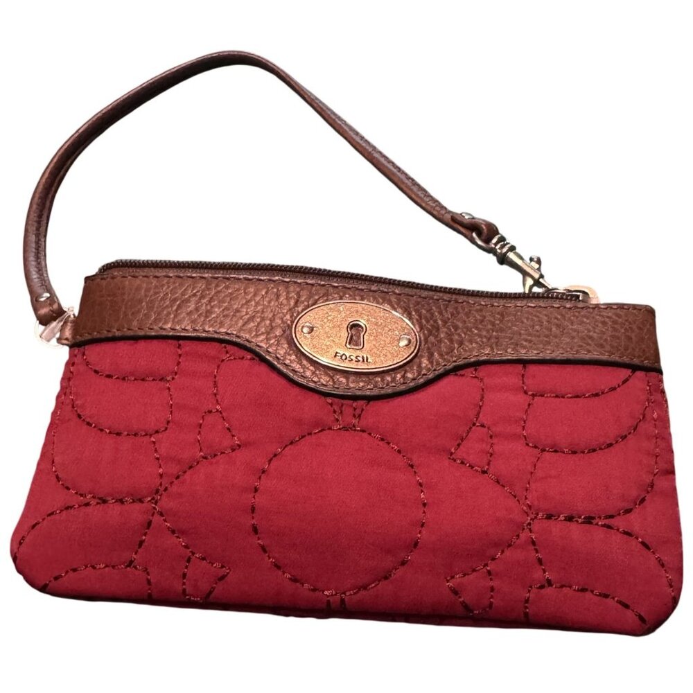 New Fossil Red Quilted Wristlet Purse With Brown Leather Trim & Key Print Lining